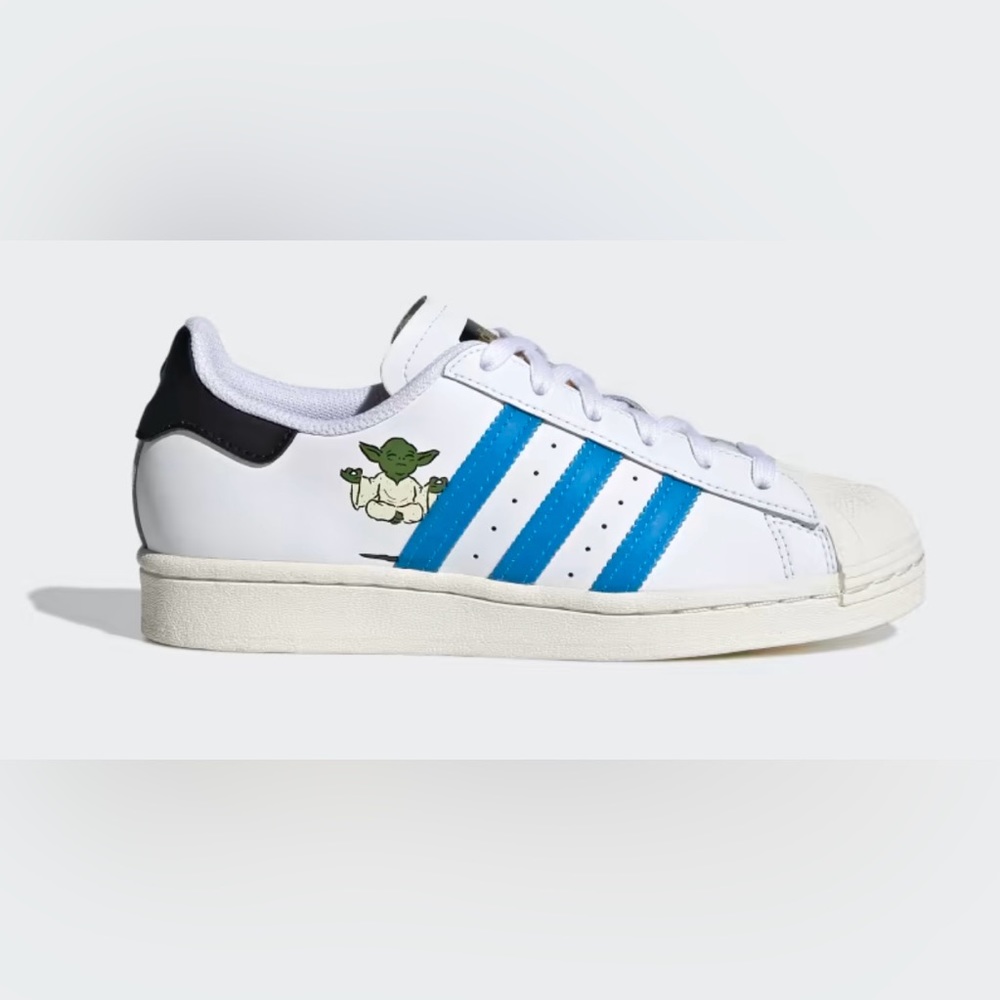 EUC/VGUC Size 9 Adidas Superstar Shoes w/ a Star Wars Design - Picture 3 of 16